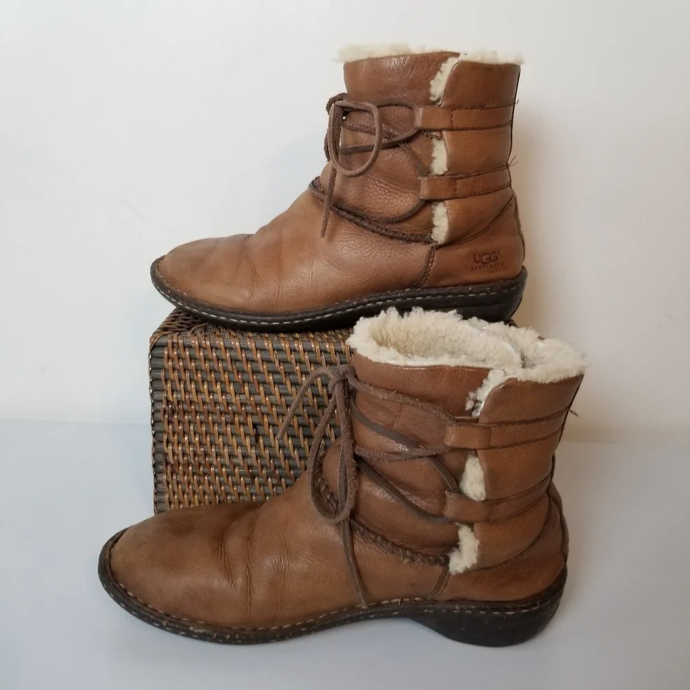 UGG Caspia Leather Sheepskin Fur Lined Lace Up Boots